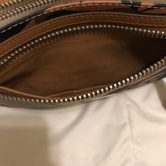 Fossil Crossbody Purse - Picture 3 of 6